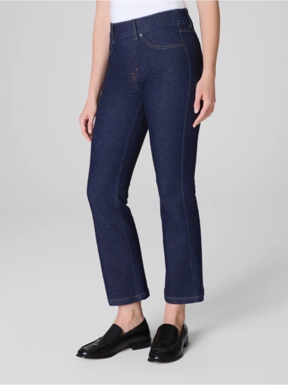 Spanx Everywhere Pull On Cropped Kock Flare Jeans Raw Indigo size M